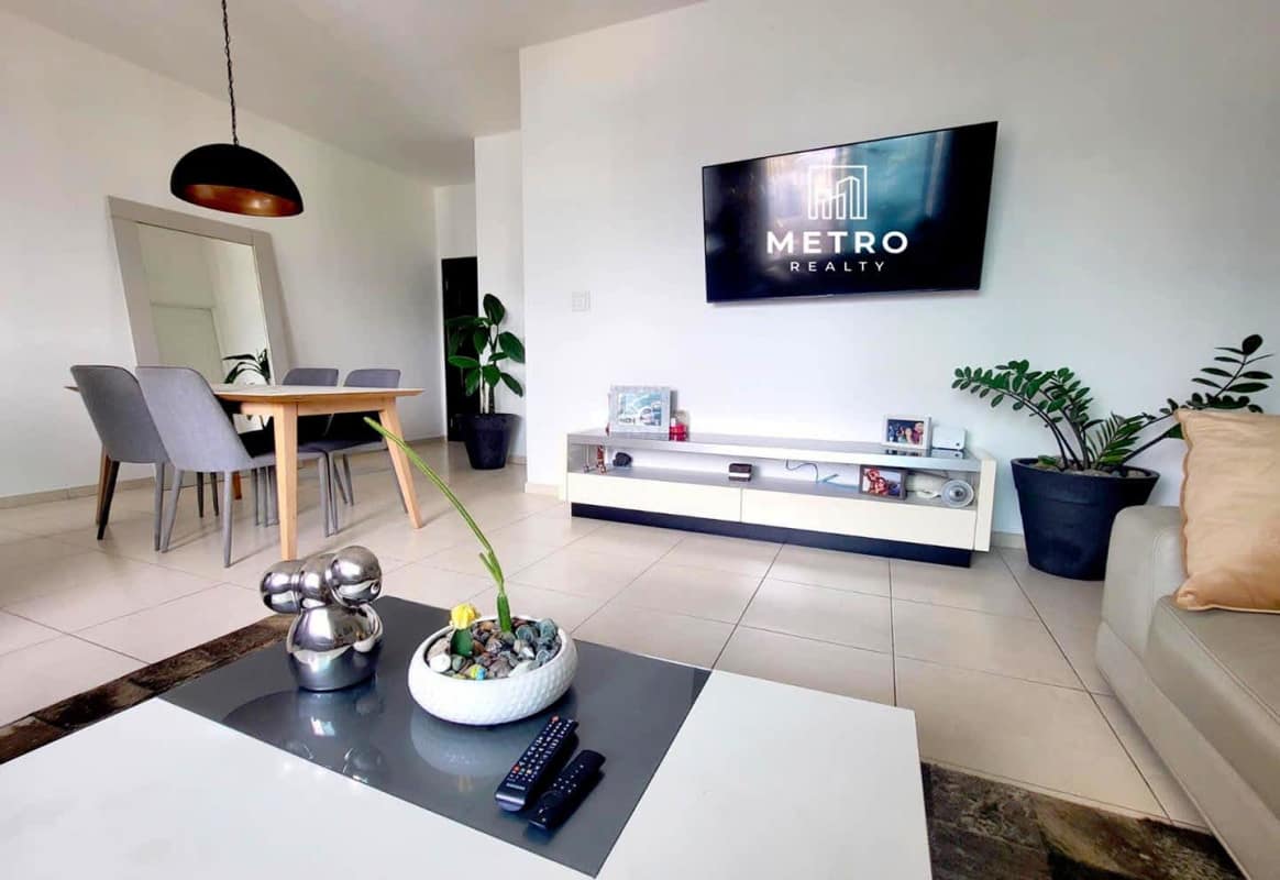 Remodeled 2BR Apartment PH Vista del Mar Avenida Balboa