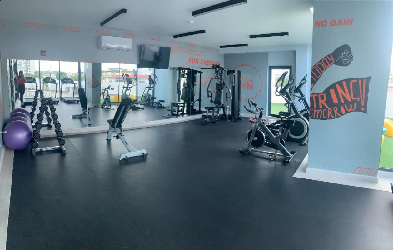 Modern coworking lounge with city skyline view at PH Epoca