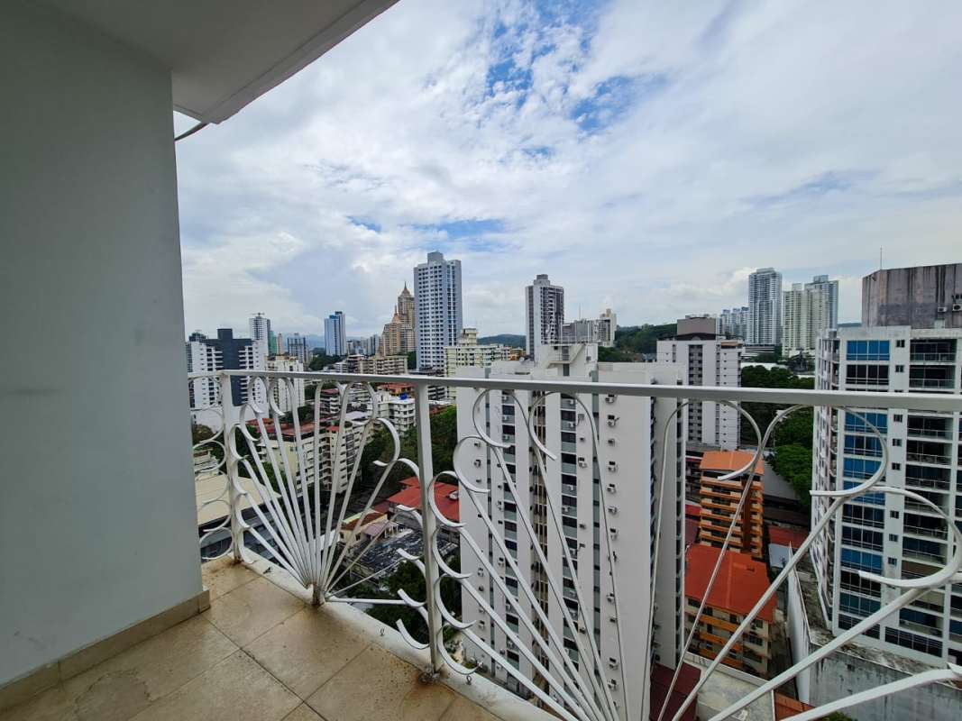 Balcony with decorative railing and skyline view PH Vivaldi Panama