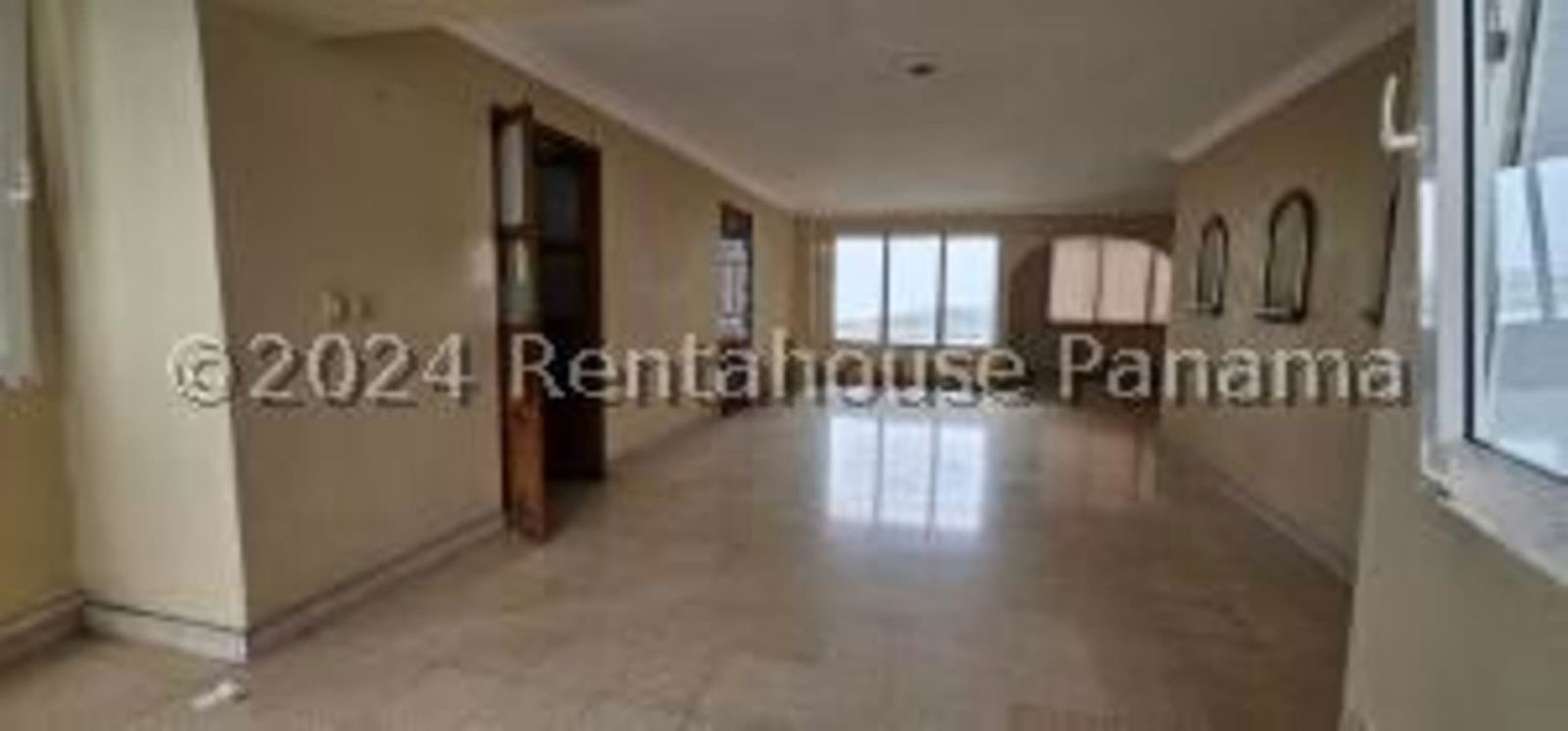 Spacious living dining area with panoramic ocean views PH Las Perlas