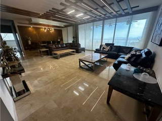 Apartment for Sale in San Francisco - 3 bedrooms