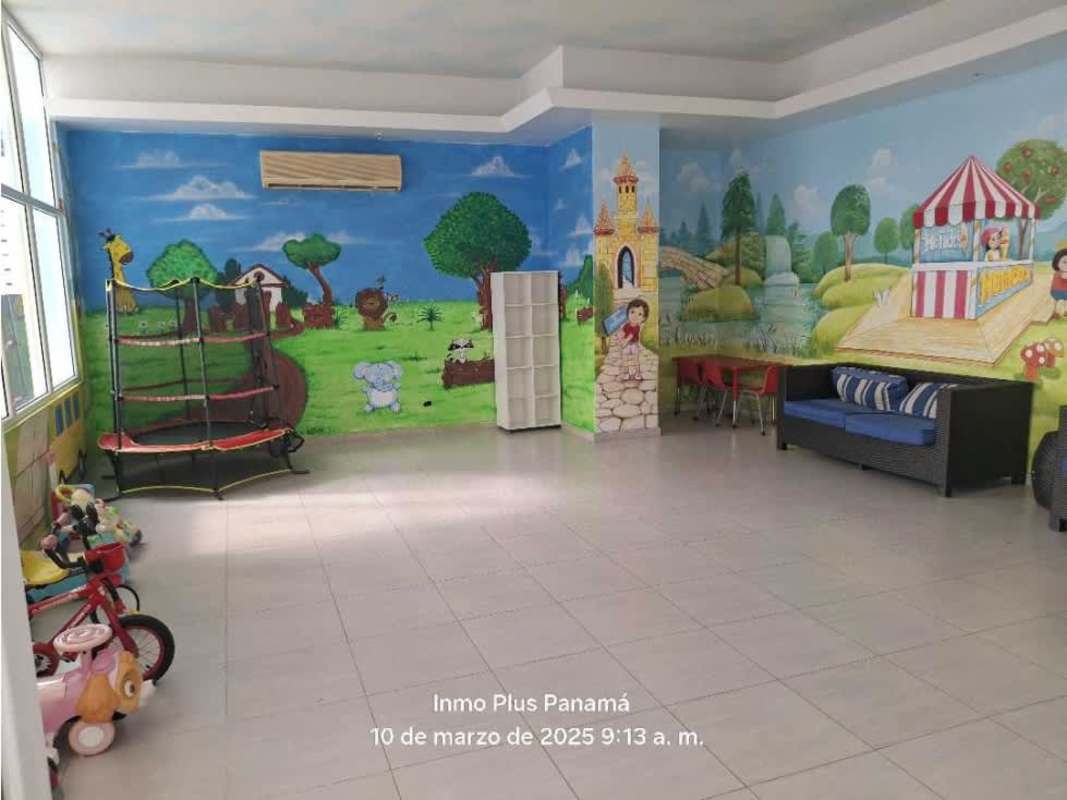 Open kitchen with granite counters and modern design at PH Quadrat Panama