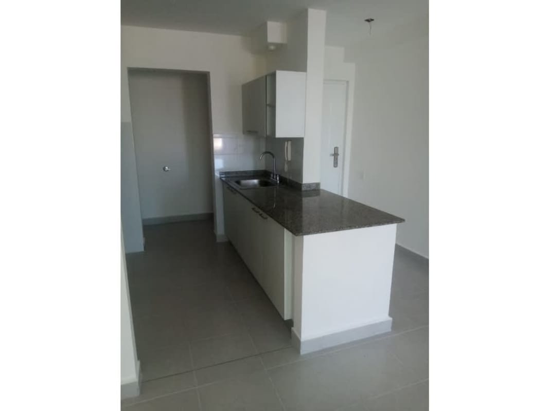 Sea View 2BR Apartment for Rent PH Solok Parque Lefevre