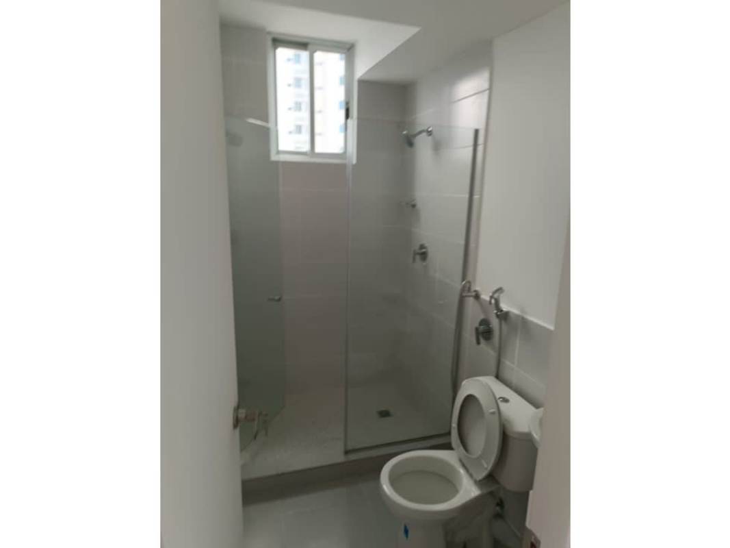 Minimalist bathroom with walk-in shower PH Solok Parque Lefevre Panama