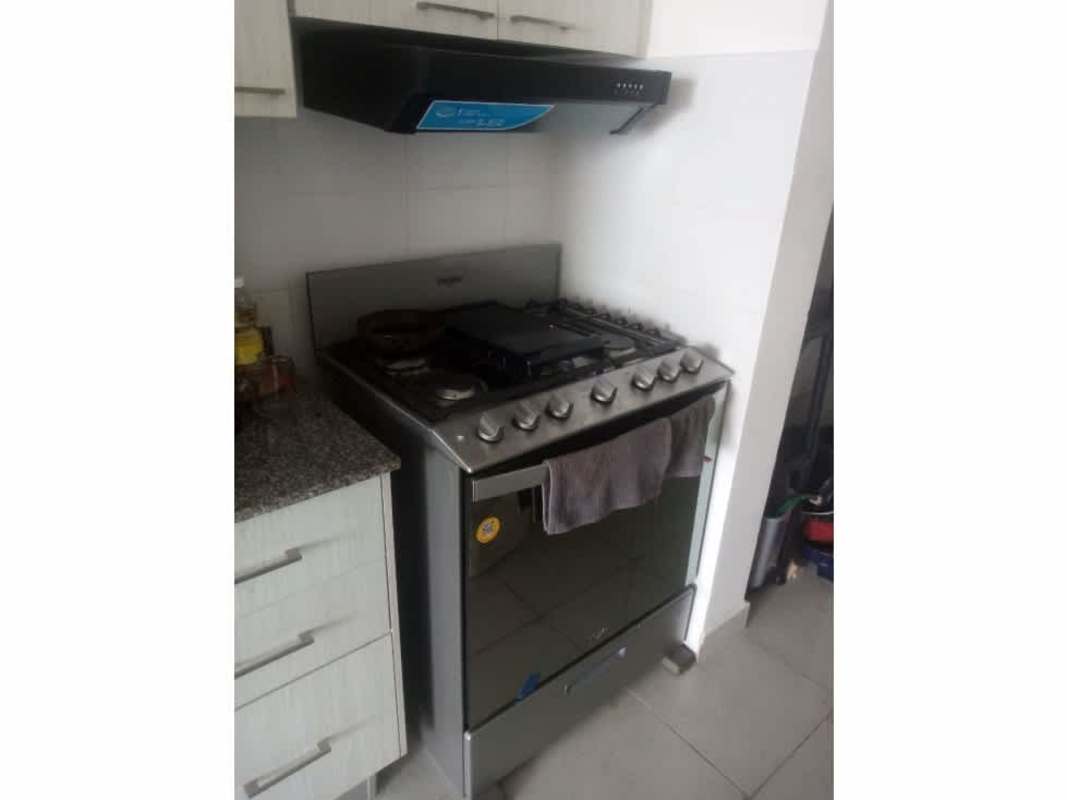 Bedroom with built-in closet neutral walls PH Solok Parque Lefevre Panama