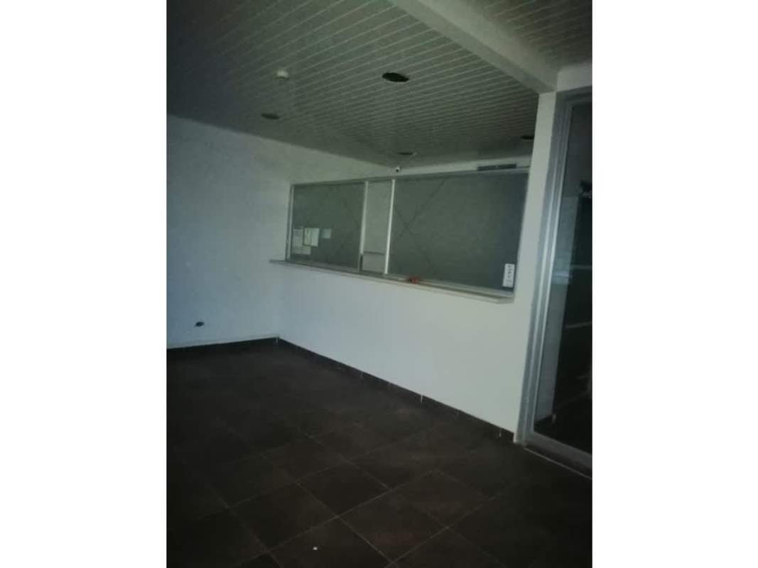 Glass reception partition in commercial residential building Los Angeles Bethania Panama