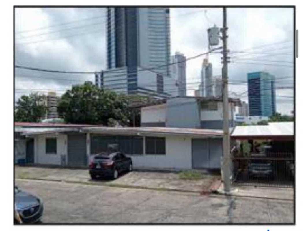 Front of property with flat roof and driveway in El Dorado Los Angeles Panama City
