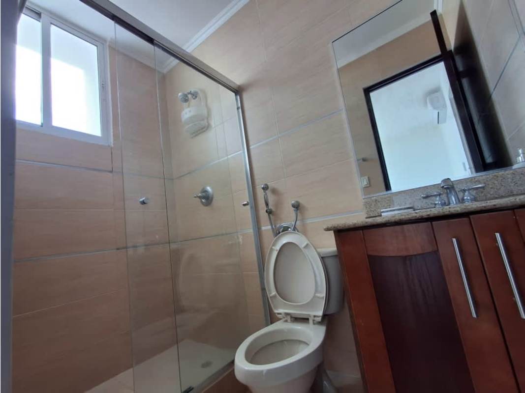 Secondary bedroom with built-in closet, ceramic tile flooring, Punta Pacífica Panama rental