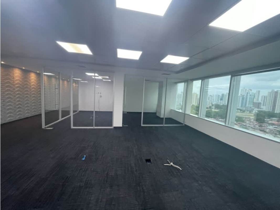 Elegant reception with minimalist design and dark accents at Torres de las Americas