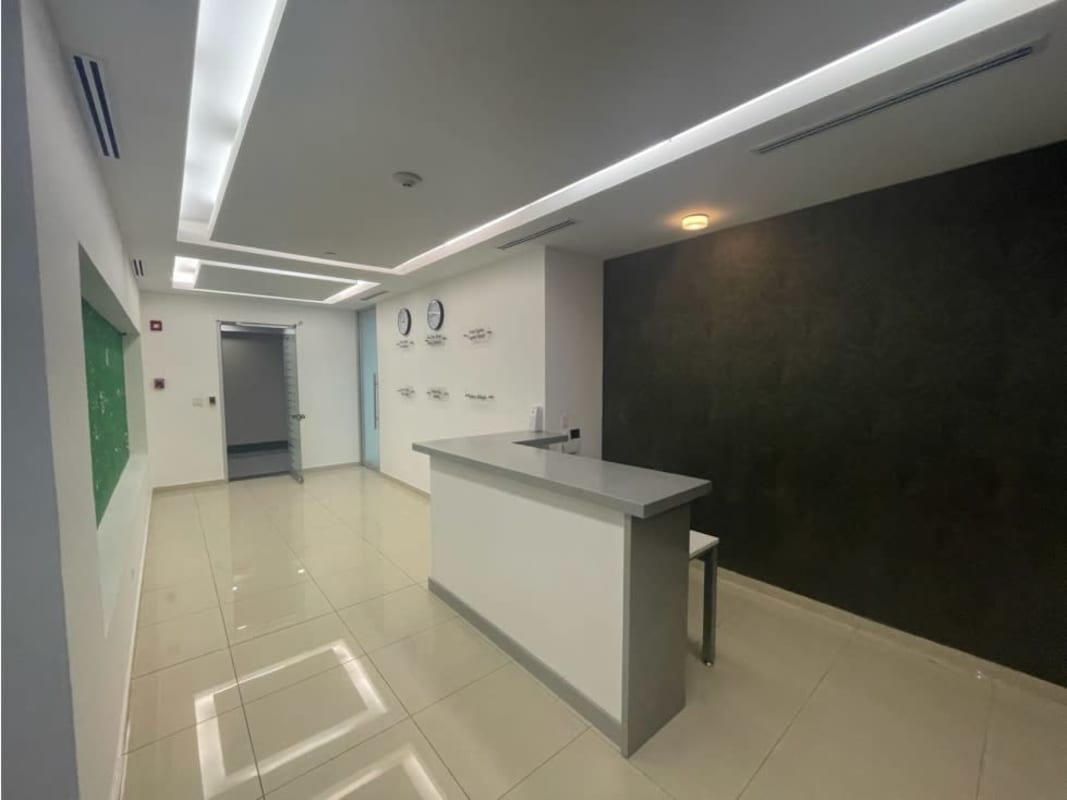Modern private offices with glass partitions in Punta Pacífica Class A tower