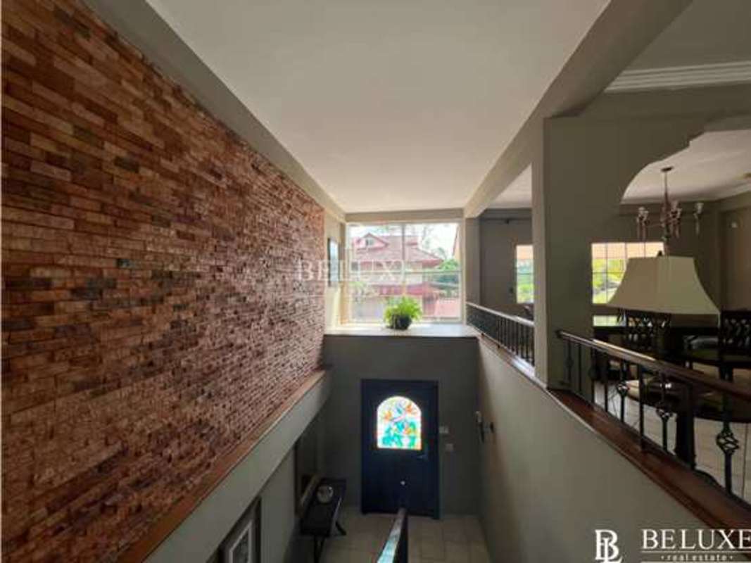 Large private pool with bohio gazebo and garden in Albrook house for sale