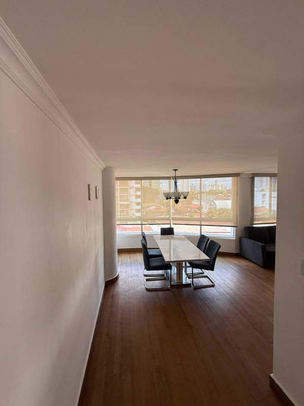 Secondary bedroom furnished with AC and closet in PH St. Emillion apartment for rent Panama City