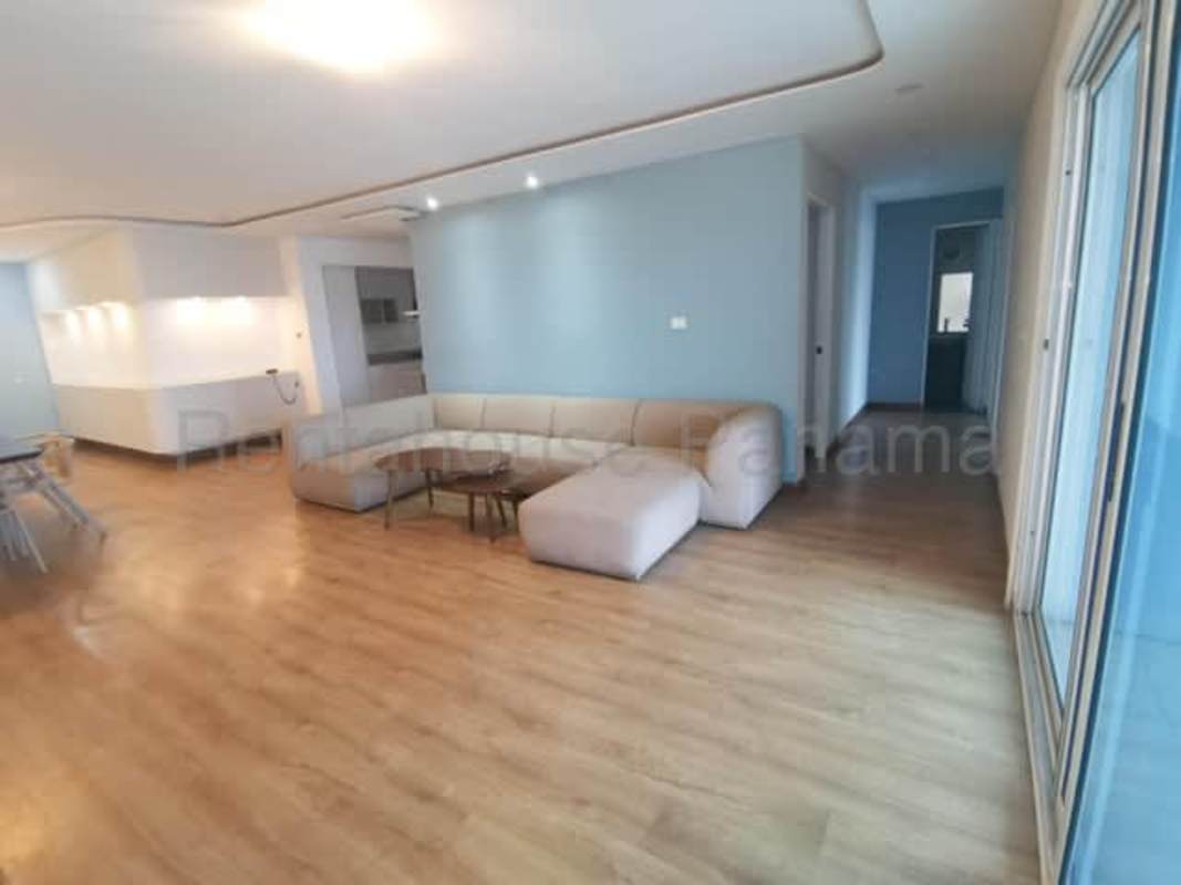 Laundry and maid’s area with bathroom in PH Blue Park Bella Vista Panama