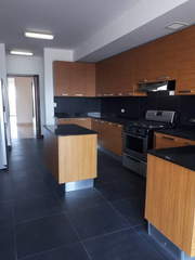 Apartment for Sale in San Francisco - 3 bedrooms