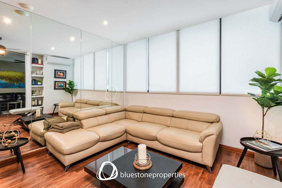 Formal dining area overlooking Pacific Ocean in PH Pacific Point Punta Pacífica Panama