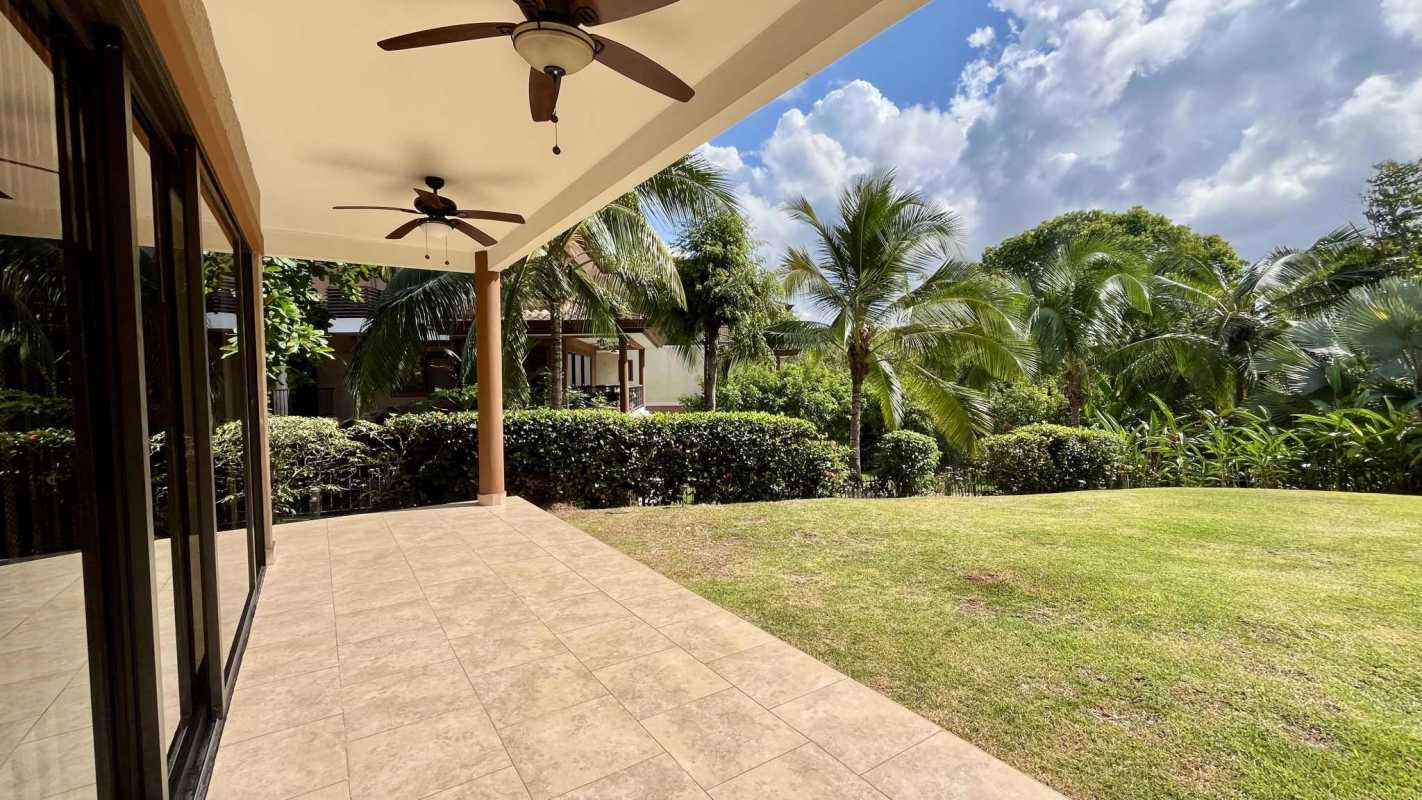 Private lush garden patio with tropical plants PH Embassy Club Clayton Panama