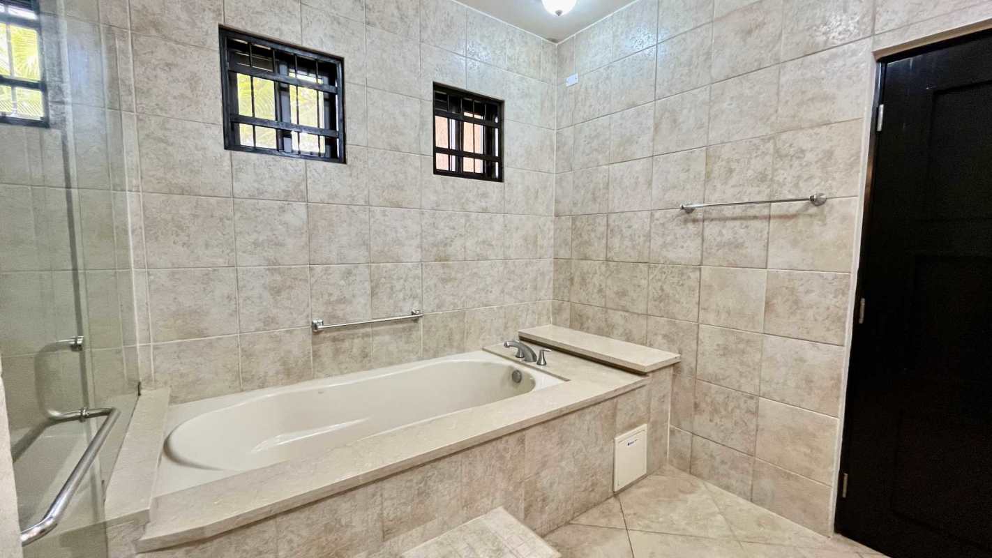 Master bedroom with balcony, jacuzzi tub and walk-in closet PH Embassy Club Clayton