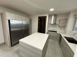 Condominium for Sale in Santa María - 3 bedrooms