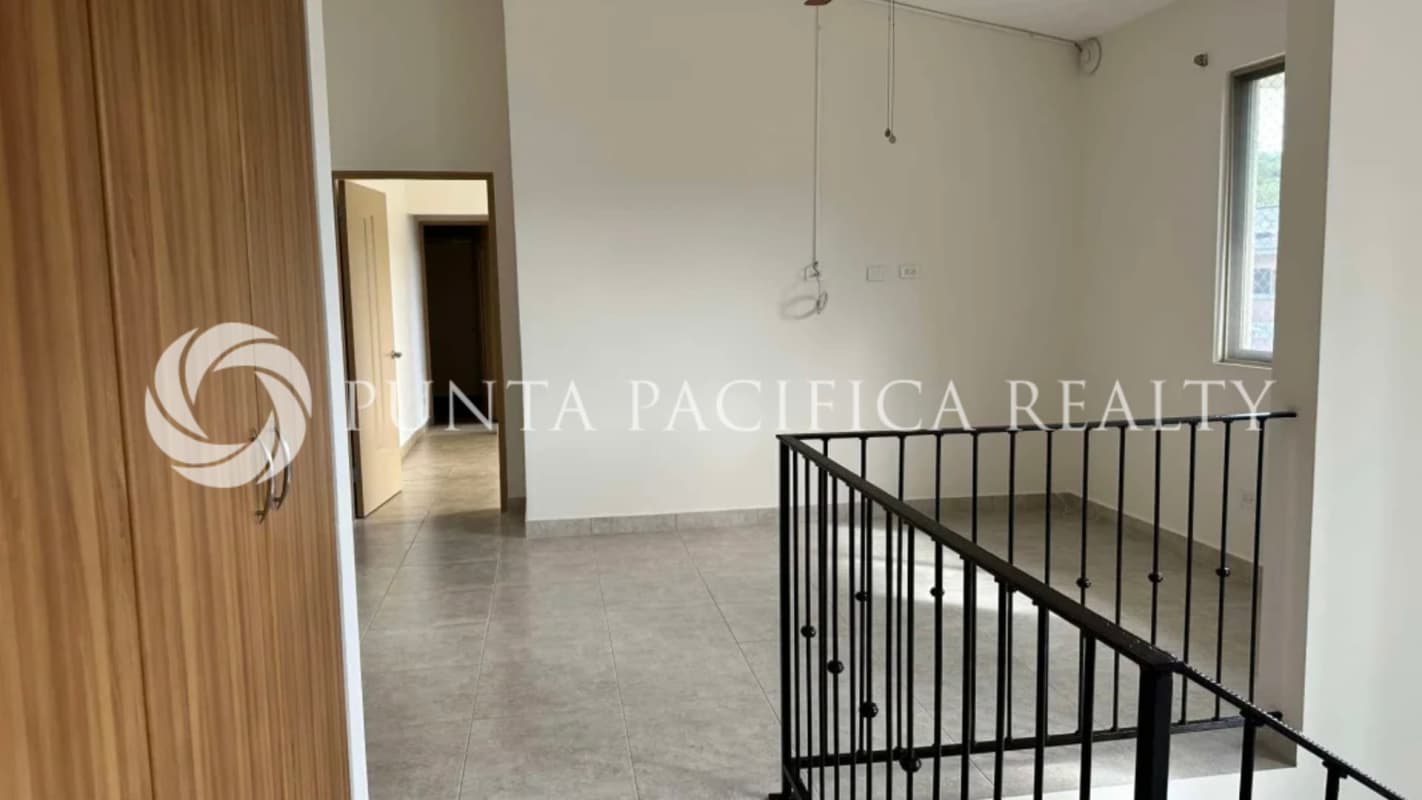 Spacious 3BR House Embassy Garden Clayton in Panama City - View 2