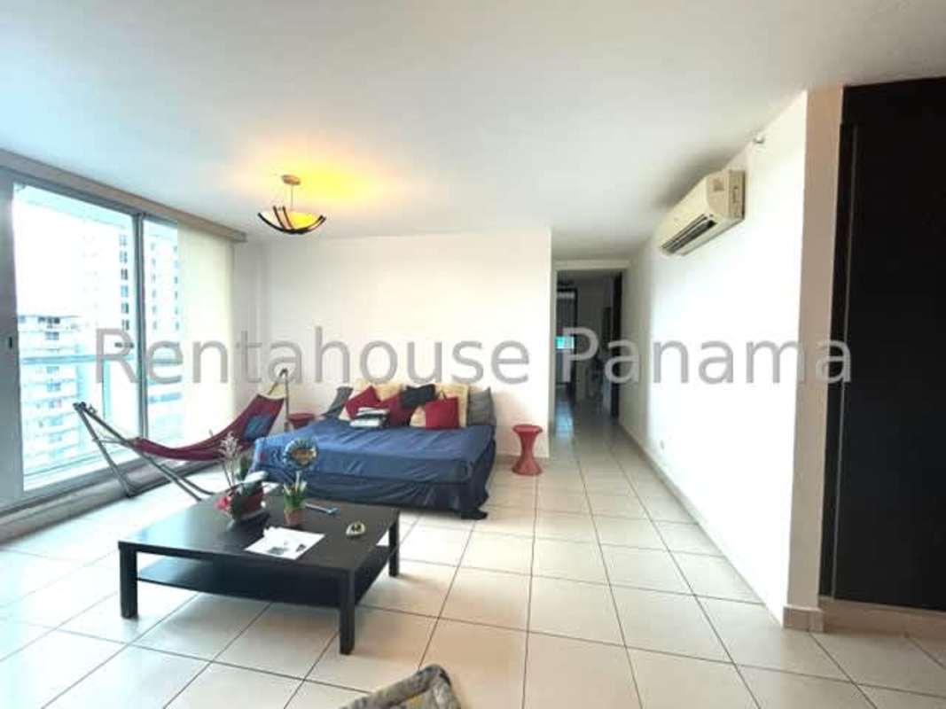 High-rise PH Miro apartment building with balconies in El Cangrejo Panama