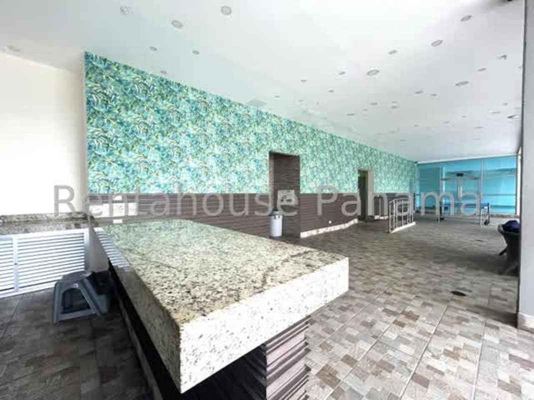 Indoor common lounge space with granite counter PH Miro El Cangrejo Panama