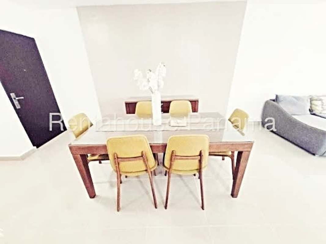 Fully equipped kitchen with granite counters and appliances in furnished apartment PH BICSA Avenida Balboa Panama City