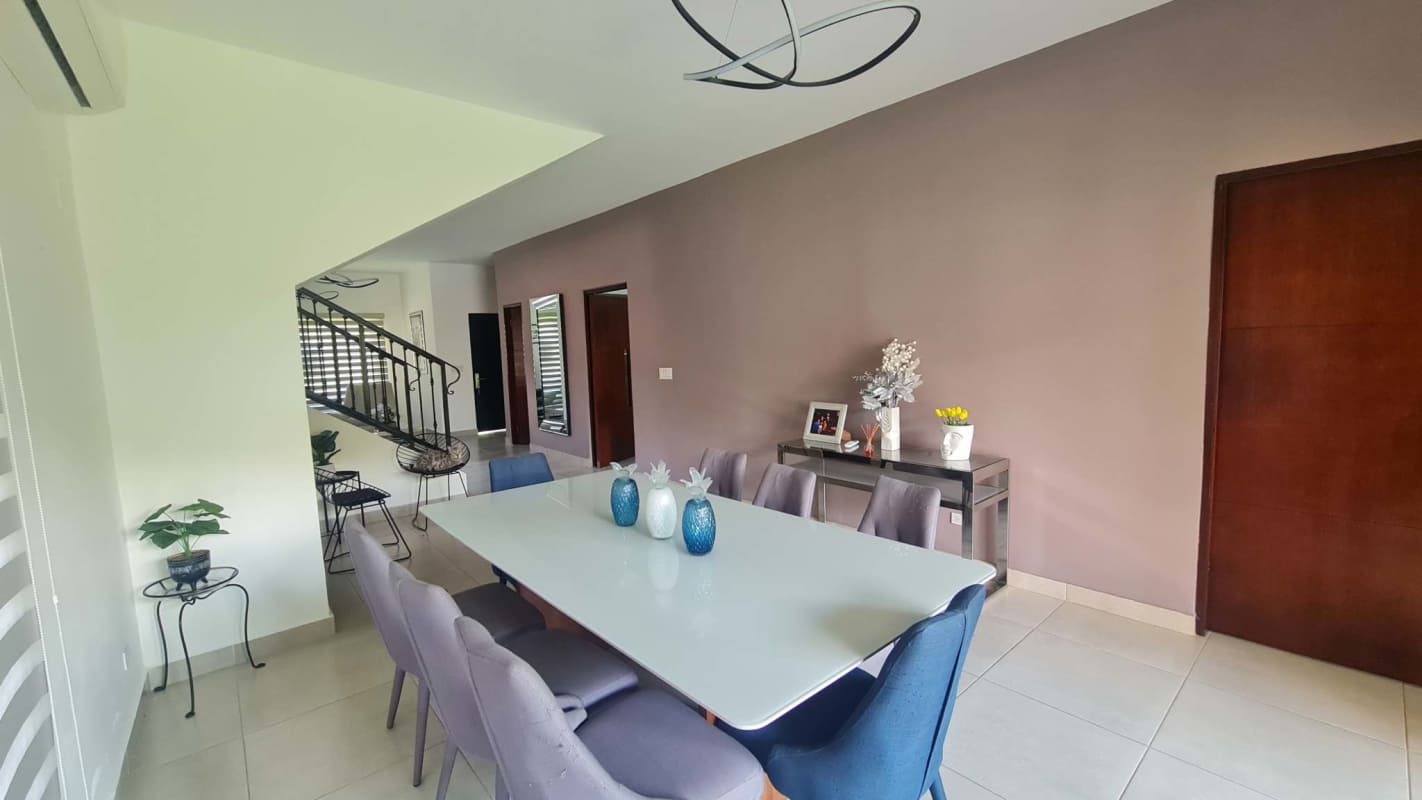 Modern granite kitchen in villa for sale Embassy Club Clayton Panama