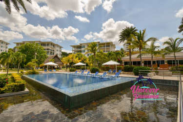 Fully equipped kitchen with granite counters and large cabinets in Bijao apartment Panama