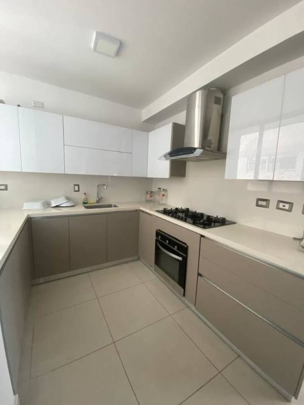 Contemporary kitchen with granite countertops, stainless appliances, PH Bali Panama