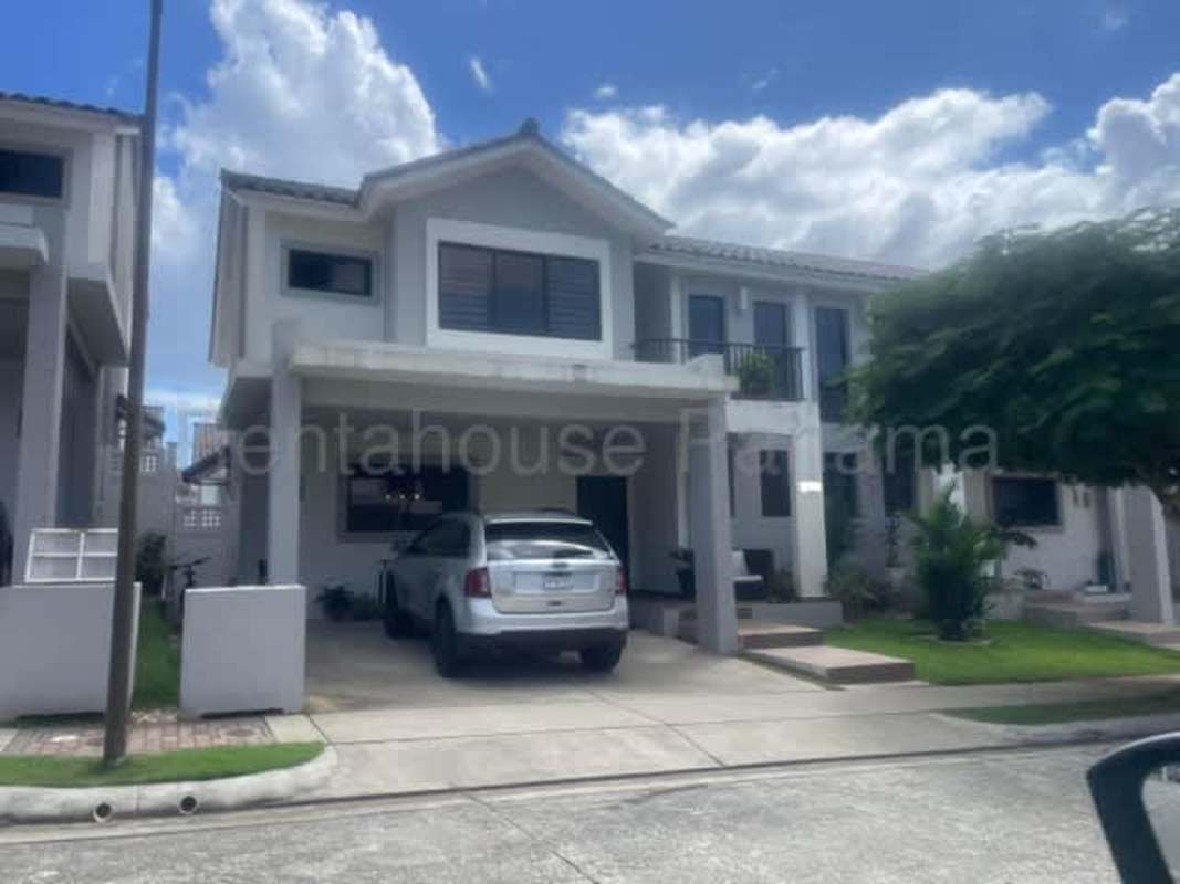 Modern 3BR House for Rent in Sierra Nevada Brisas del Golf