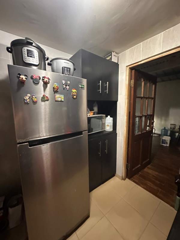 Bright living room with ceramic tiles in Villa Eva Altos de La Rotonda house for sale