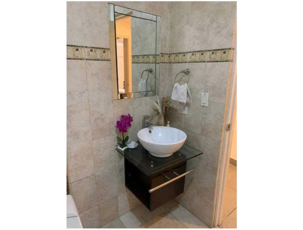 Modern bathroom with vessel sink and glass countertop PH Mystic Point