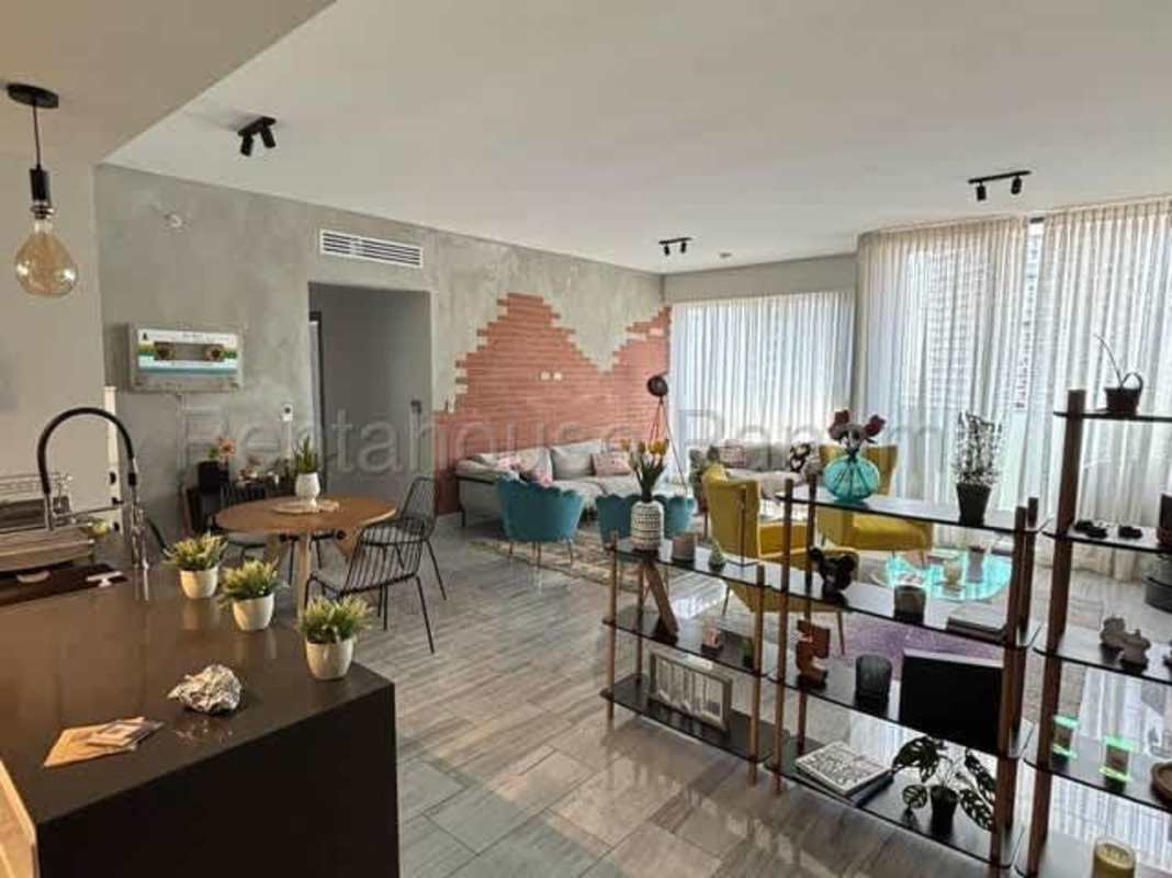 Modern kitchen with granite countertop PH Nuovo Armani Panama City rental apartment