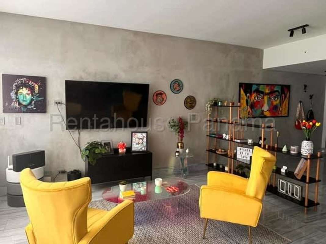 Modern luxury bathroom marble finishes apartment for rent PH Nuovo Armani Panama City