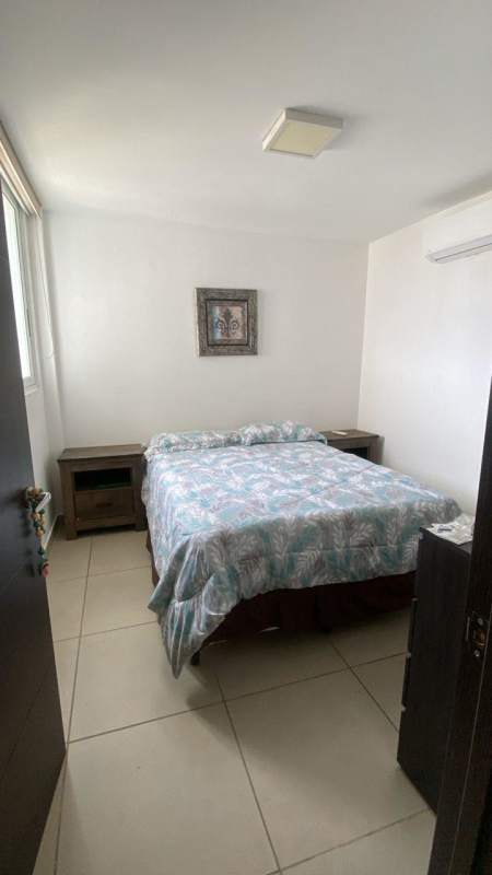 Bright second bedroom with tile floors and built-in closet PH Kings Park Panama