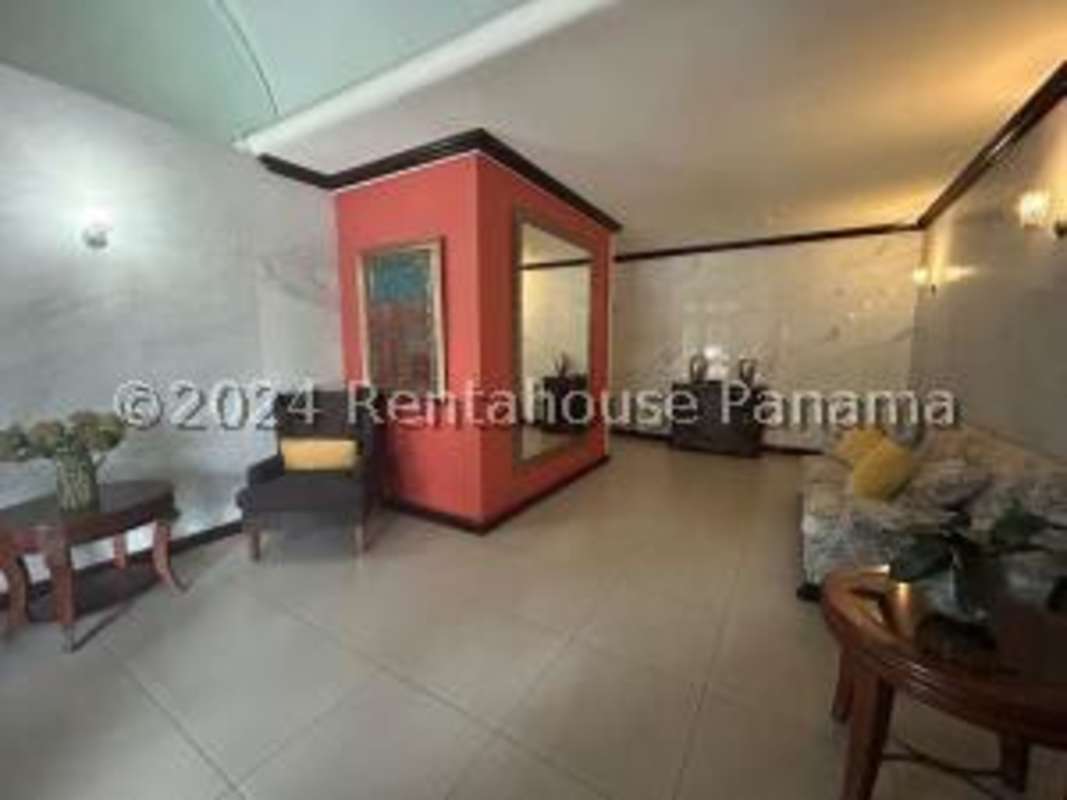 Spacious kitchen with cabinets and breakfast nook PH Marina Mar Marbella Panama