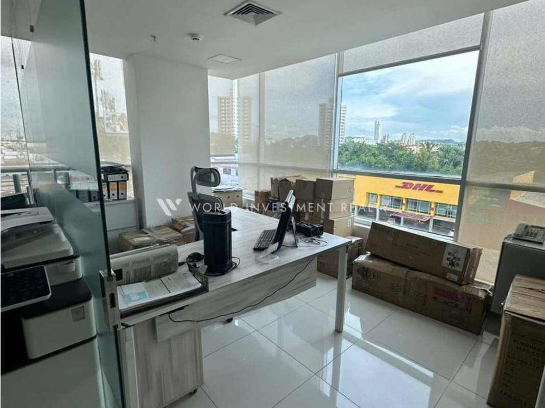 Large open office space with city view PH Top Tower Costa del Este