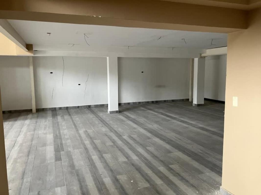 Industrial open concept unfinished interior for commercial rent Panama City