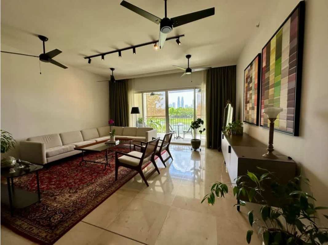 Bright flexible space for home office or extra bedroom in The Reserve Santa Maria Panama