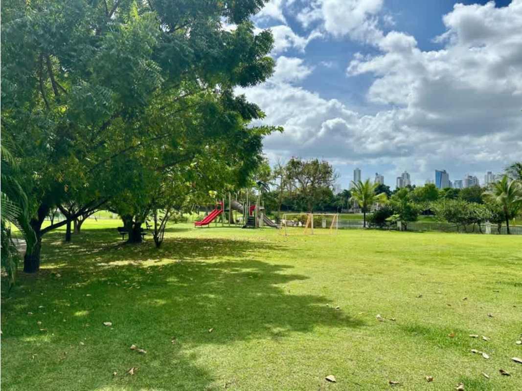 Luxury bathroom with soaking tub, rain shower and marble finishes The Reserve Panama