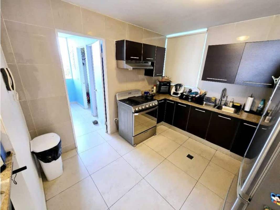 Modern kitchen with granite countertops and quality appliances PH Parklane Tower Panama