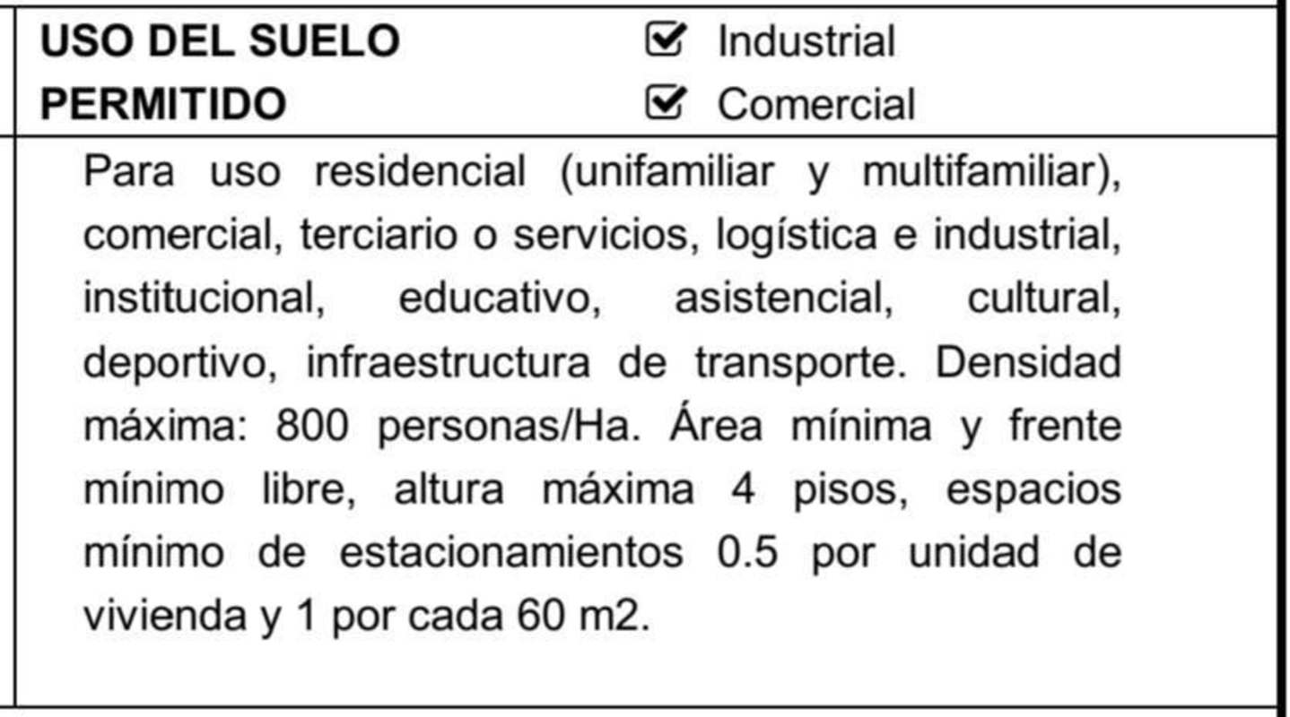 Valuation report summary for 7,000 m² Panama City land outlining cost and income approach values, insurable amount
