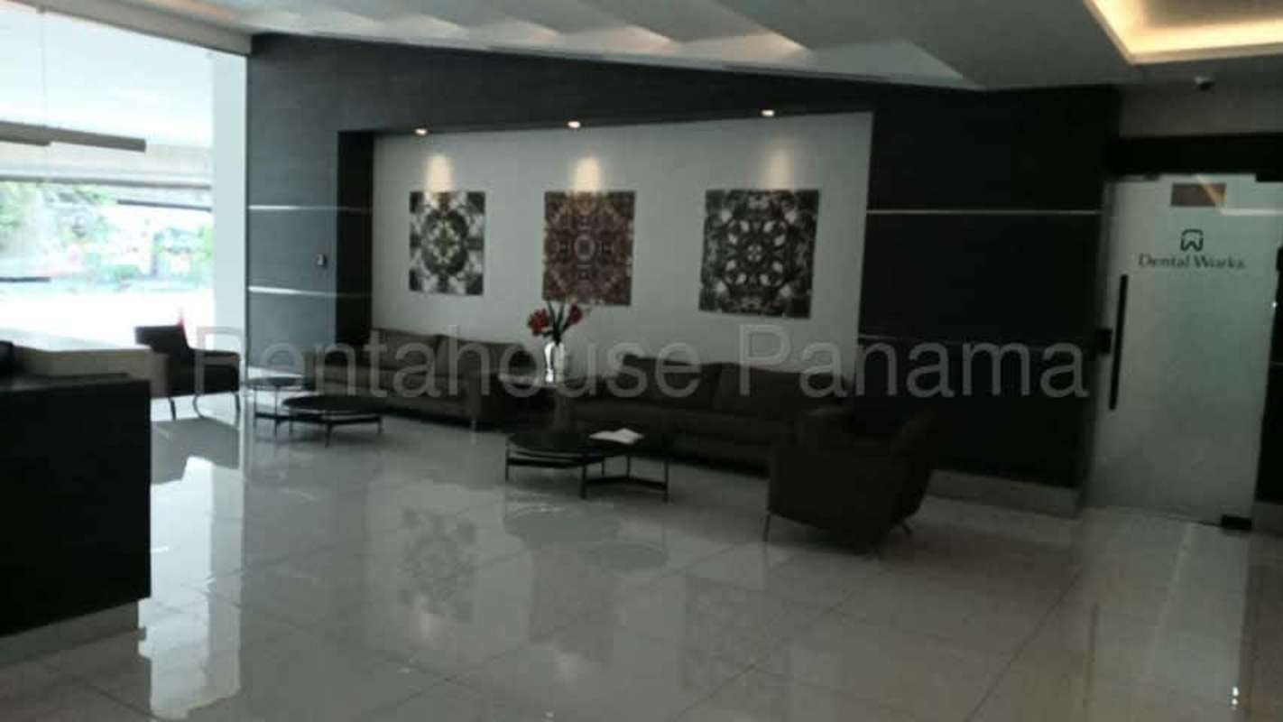 Spacious flexible office area at RBS Tower with tiled floors