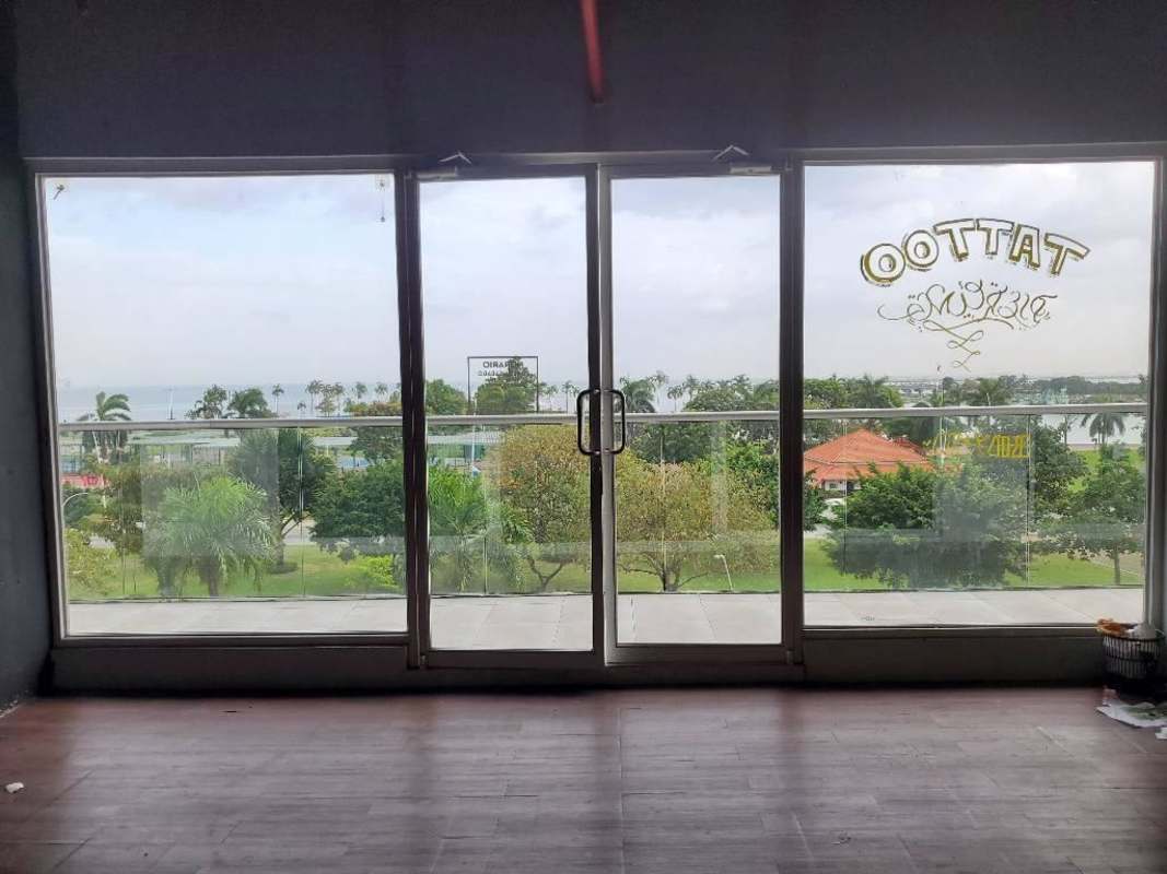 Unfinished commercial area with window wall in The Sands Mall Panama City