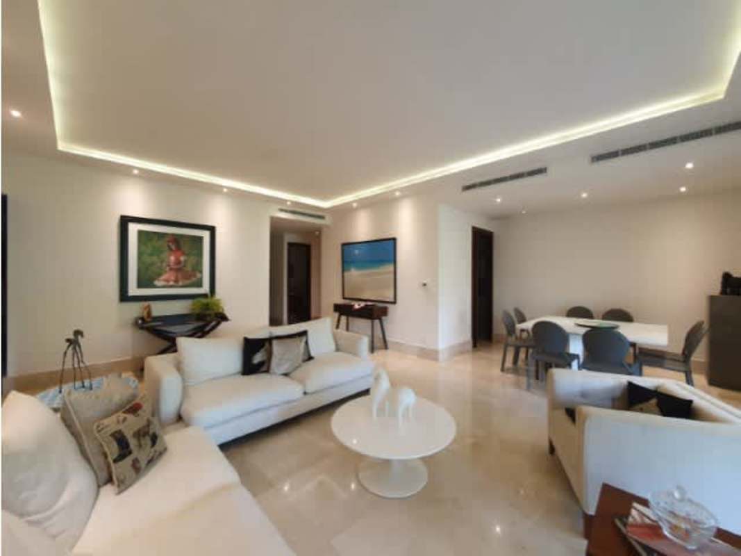 Bright bedroom with walk-in closet, ensuite bath, garden view in The Reserve Panama City