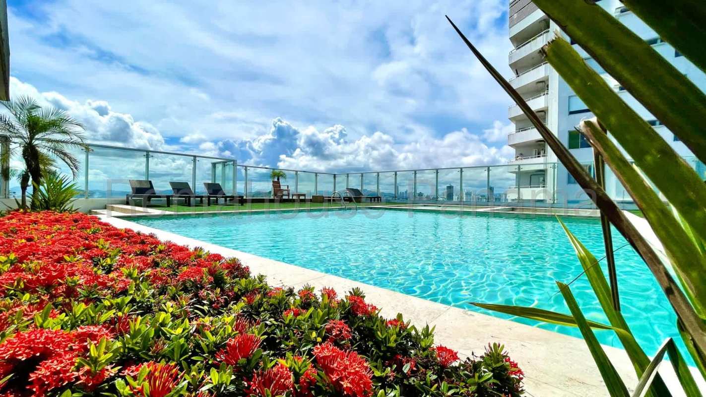 Elegant lobby entrance with modern decor at H2O on the Ocean tower Panama City