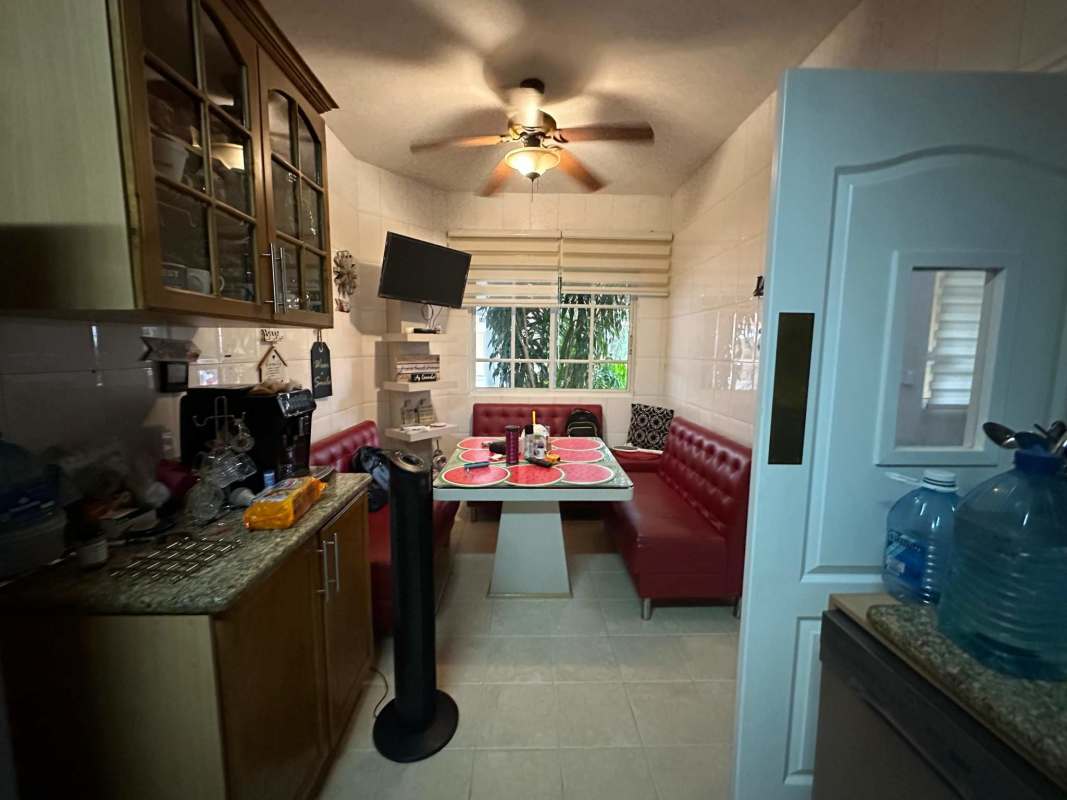 Formal dining with ceramic floors Palmeras del Este Costa del Este Panama