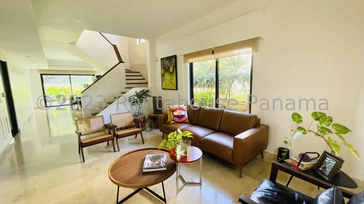 Modern closed kitchen with granite countertops and stainless steel appliances in Clayton luxury house Panama