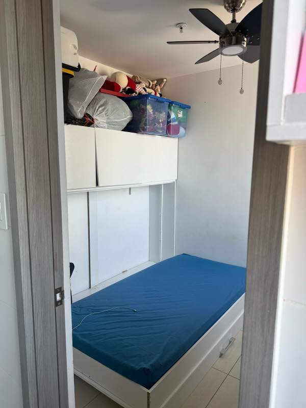 Den perfect for office or TV room fully furnished apartment PH Costanera