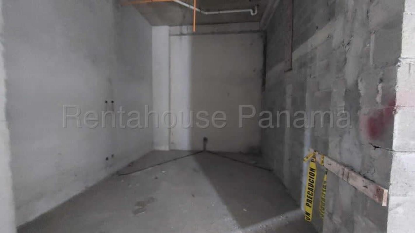 Unfinished dining and family den area with large windows PH Nickname Santa Maria Panama